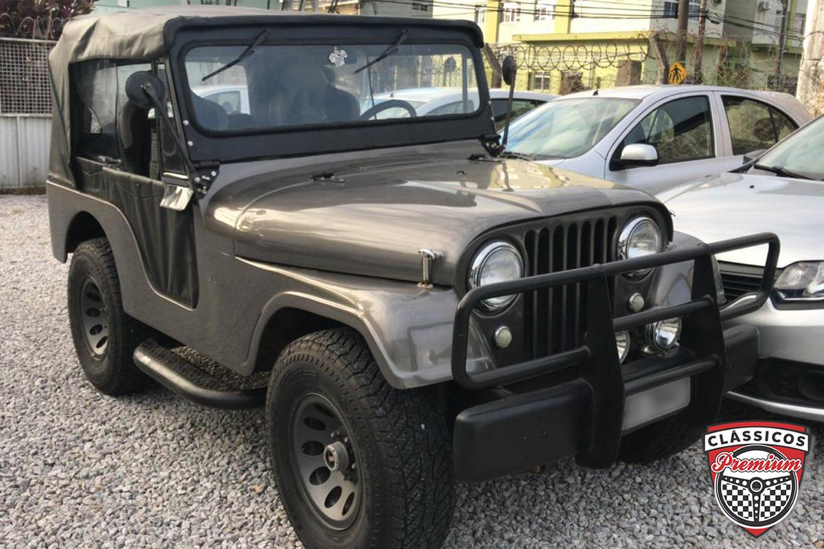 Maior Jeep Willys do mundo com 6m de altura